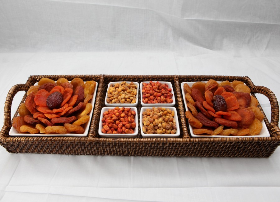 Fruit and nut gift tray